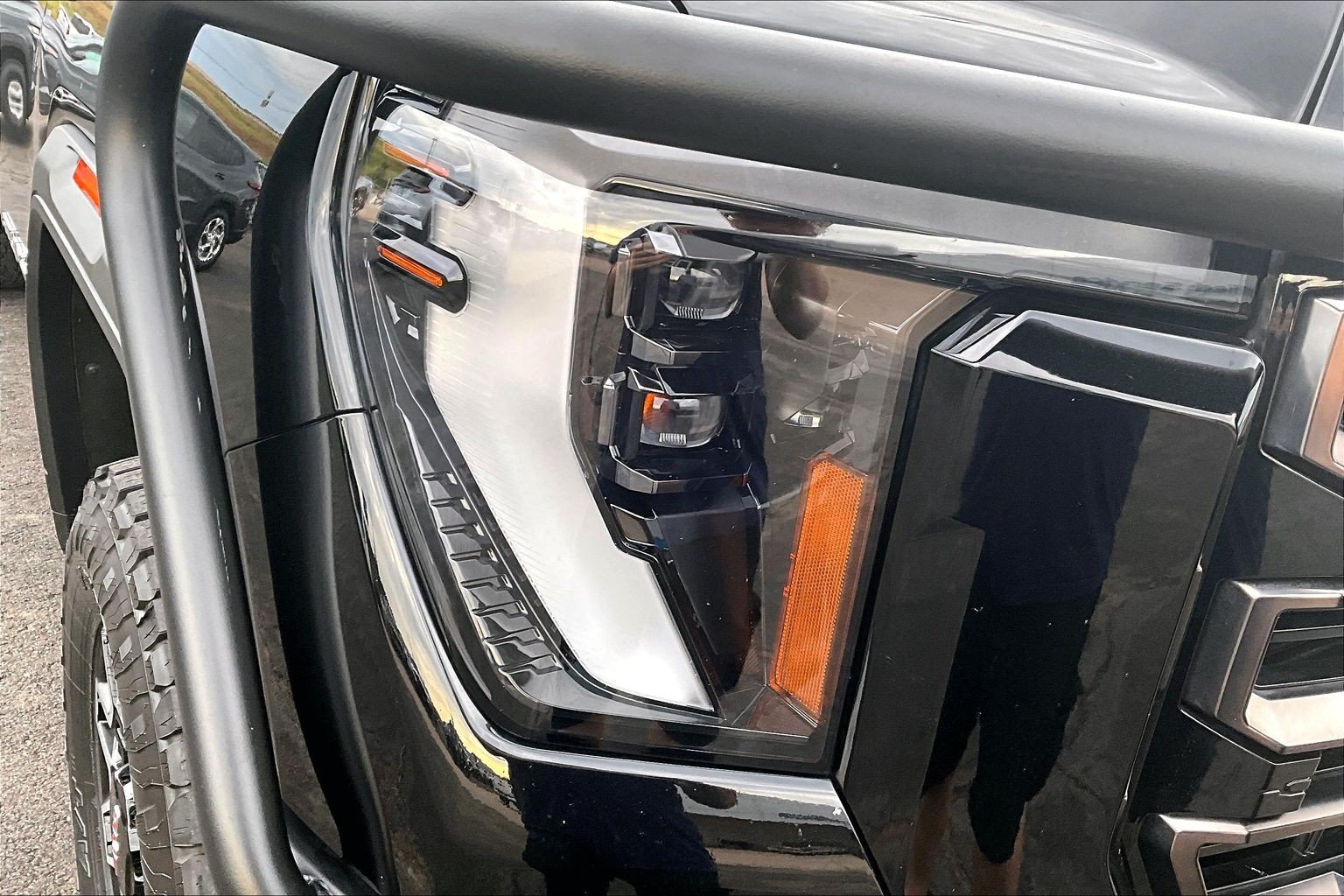Used 2024 GMC Sierra 2500 AT4X AWD/4WD image 32