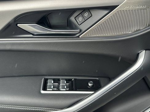 New 2025 Jaguar F-PACE R-Dynamic S AWD/4WD image 11