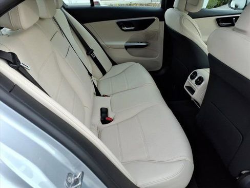 Used 2025 Mercedes-Benz C 300 4MATIC Sedan image 21