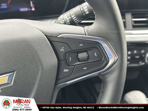 Used 2025 Chevrolet Trax LT w/ LT Convenience Package FWD image 23