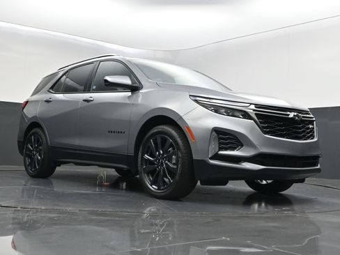 Certified 2023 Chevrolet Equinox RS FWD image 38
