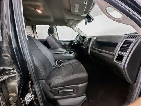 Used 2019 RAM 1500 Tradesman w/ Chrome Plus Package RWD image 28
