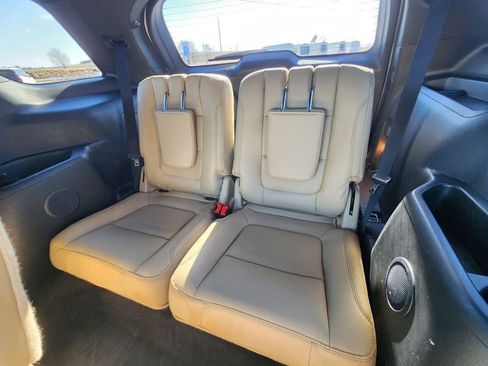 Used 2016 Ford Explorer XLT w/ Equipment Group 202A image 16