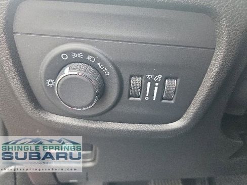 Used 2024 Jeep Grand Cherokee Altitude AWD/4WD image 35