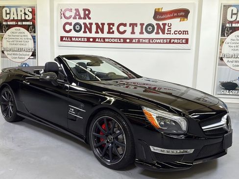 Used 2015 Mercedes-Benz SL 63 AMG image 2
