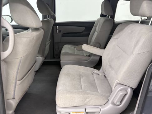Used 2016 Honda Odyssey LX image 10