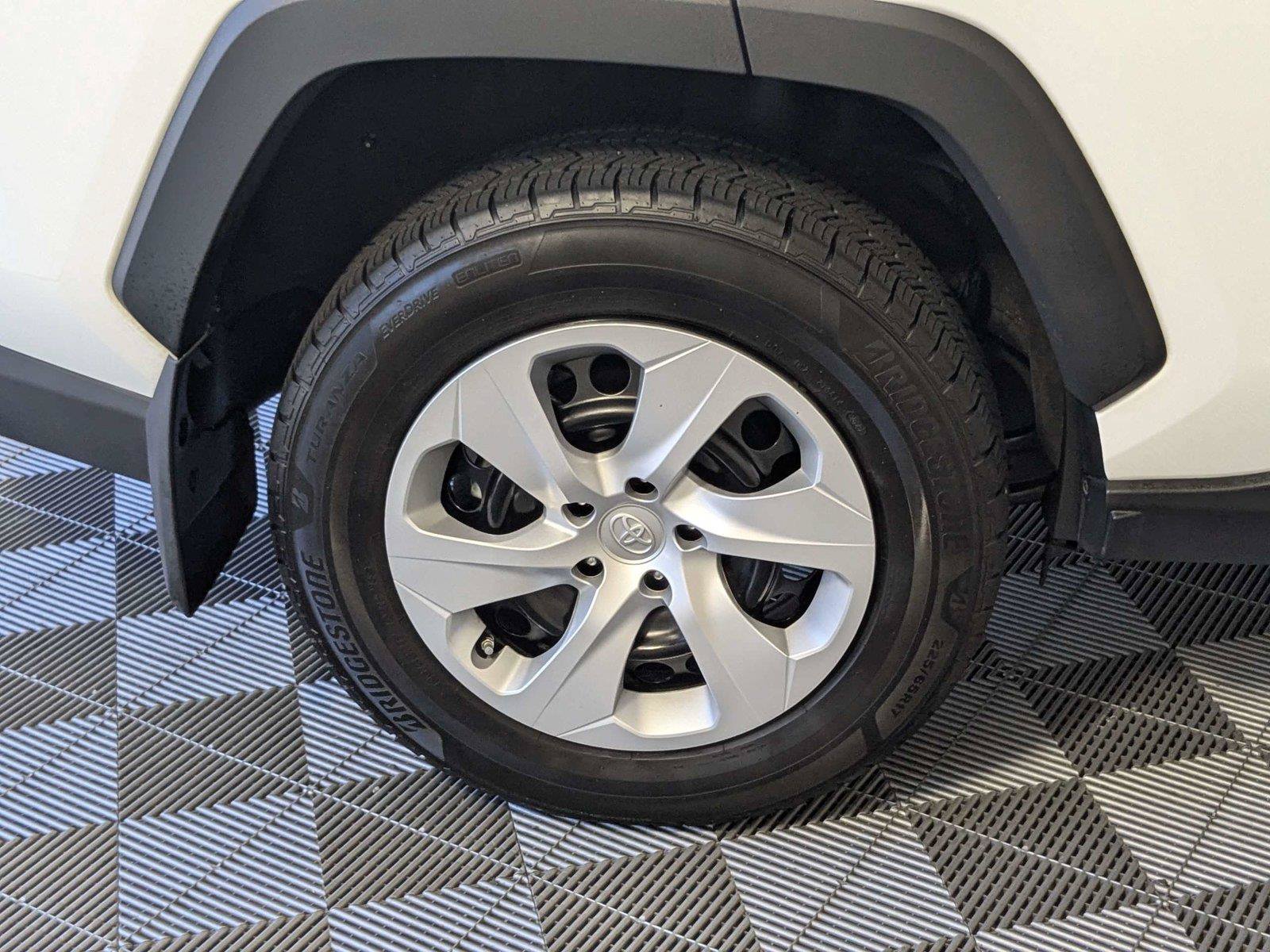Certified 2024 Toyota RAV4 LE FWD image 9