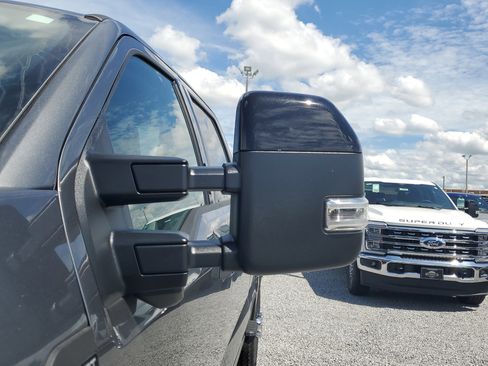 New 2026 Ford F350 Lariat w/ FX4 Off-Road Package image 5