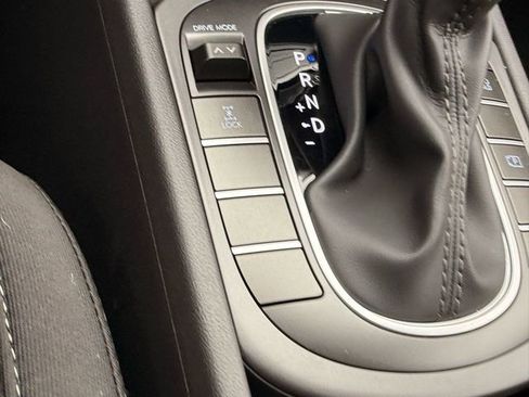 New 2026 Hyundai Kona SE image 19