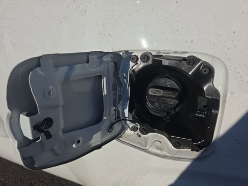 Used 2023 Toyota Tacoma 2WD Access Cab image 14