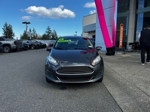 Used 2015 Ford Fiesta SE image 10
