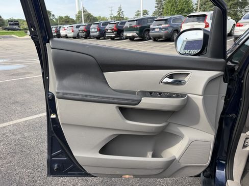 Used 2016 Honda Odyssey EX-L image 7