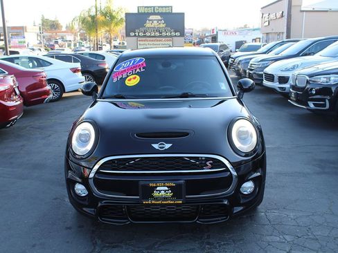 Used 2017 MINI Cooper S image 3