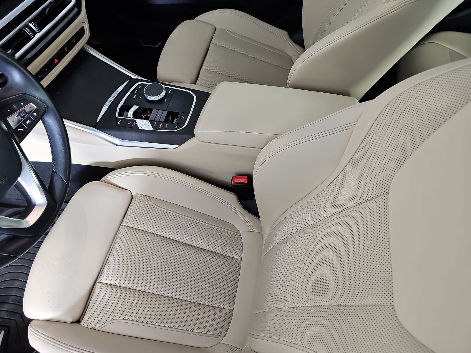 Used 2024 BMW 330i Sedan w/ Convenience Package RWD image 15