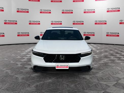 Used 2025 Honda Accord Sport image 2