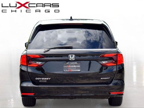 Used 2023 Honda Odyssey Sport image 10