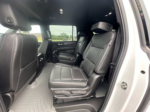 Used 2022 GMC Yukon XL Denali AWD/4WD image 22