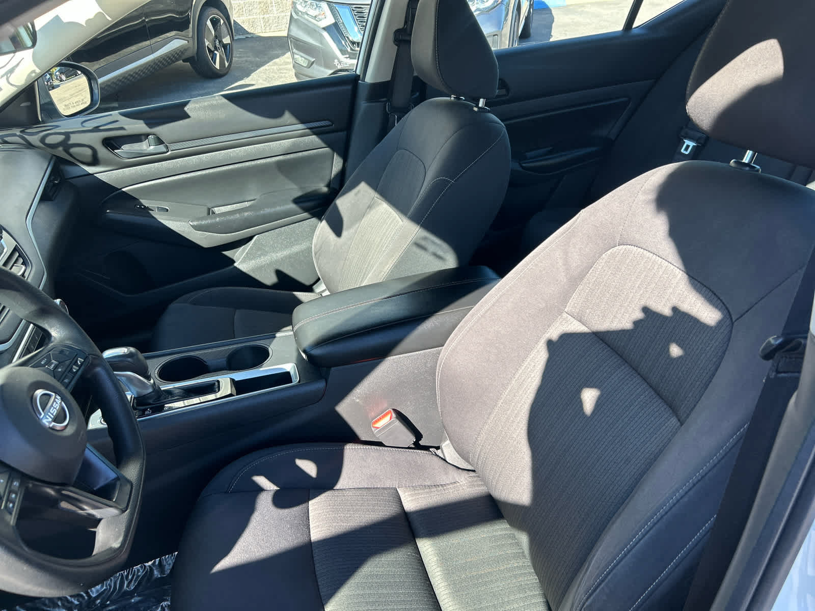 Used 2024 Nissan Altima 2.5 S FWD image 12