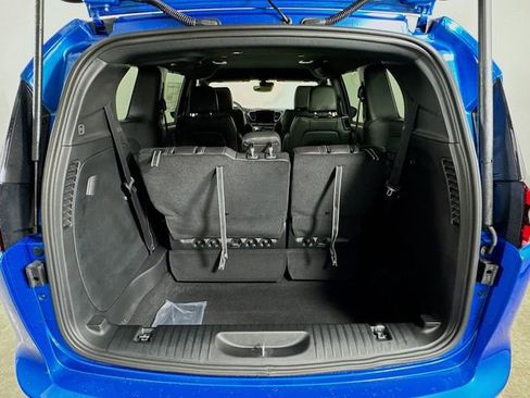 New 2026 Chrysler Pacifica Select image 28