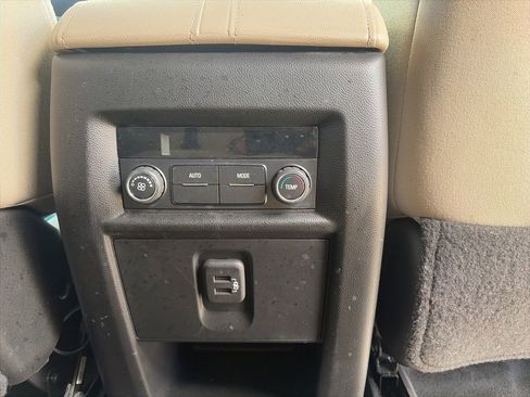 Used 2022 Chevrolet Traverse LS FWD image 15