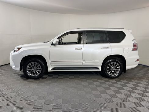Used 2017 Lexus GX 460 Luxury image 2