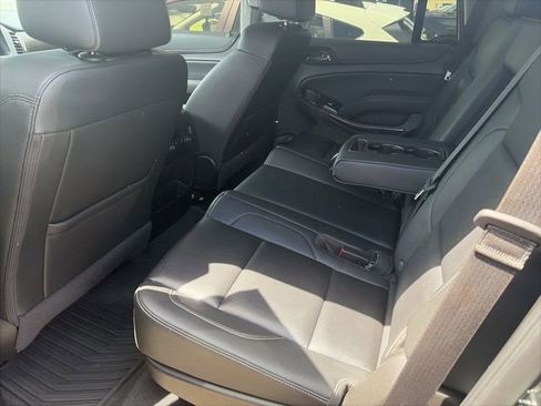 Used 2020 GMC Yukon SLT w/ HD Trailering Package RWD image 4