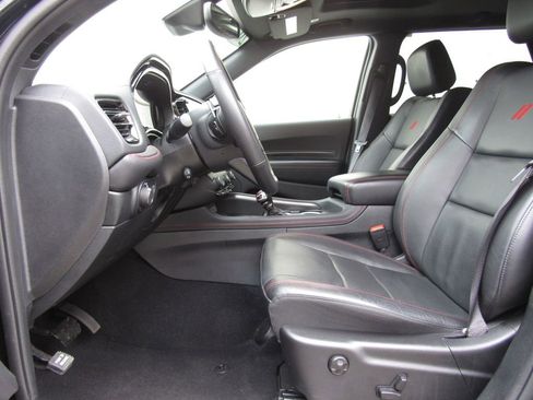 Used 2025 Dodge Durango GT image 11