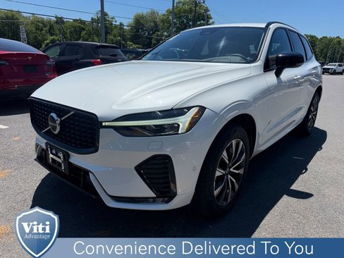Used 2023 Volvo XC60 B5 Plus w/ Protection Package Premier AWD/4WD image 4