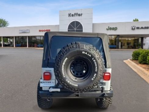 Used 2004 Jeep Wrangler 4WD image 4