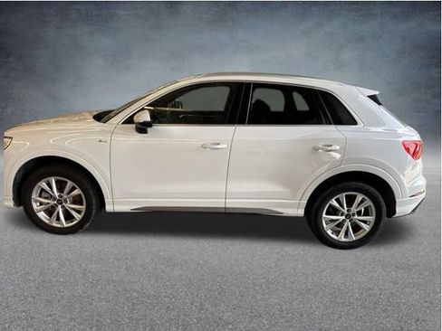 Used 2025 Audi Q3 2.0T Premium AWD/4WD image 2
