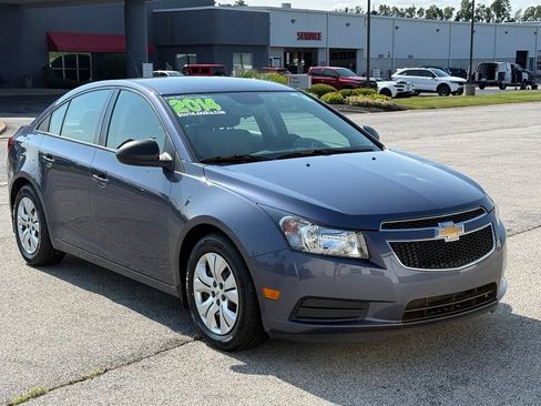 Used 2014 Chevrolet Cruze LS FWD image 11