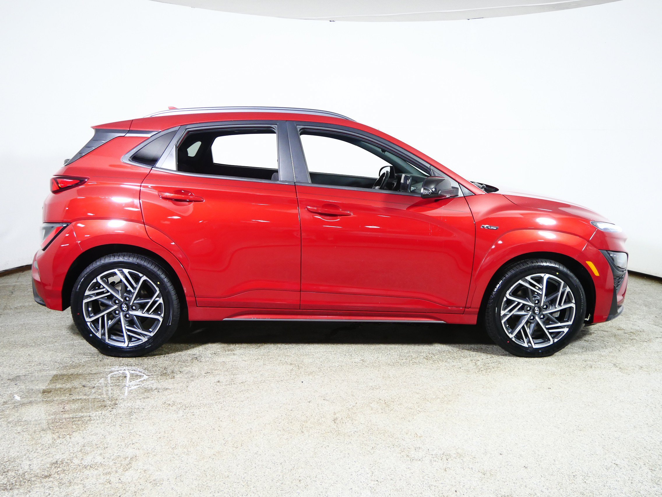Used 2022 Hyundai Kona N Line w/ Tech Package FWD image 8