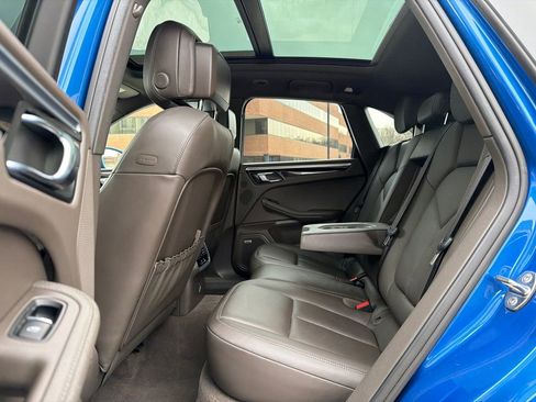 Used 2018 Porsche Macan image 15