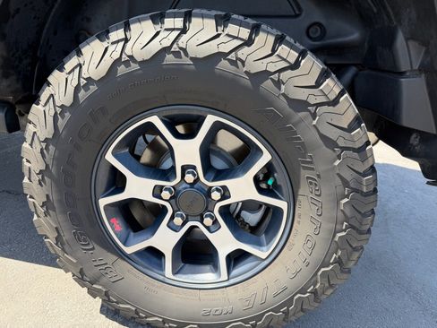 Used 2019 Jeep Wrangler Unlimited Rubicon AWD/4WD image 27