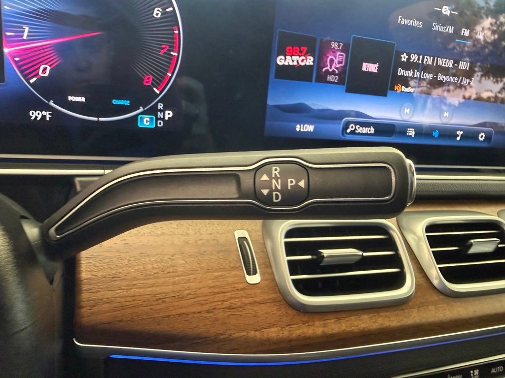 Used 2025 Mercedes-Benz GLE 350 4MATIC image 8