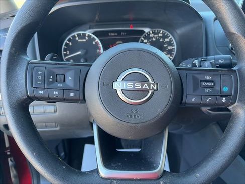 Used 2023 Nissan Rogue SV image 13