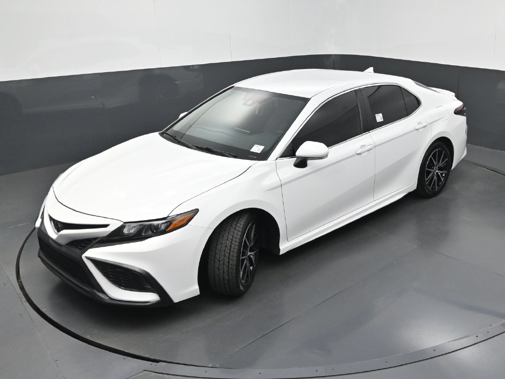 Used 2024 Toyota Camry SE FWD image 33