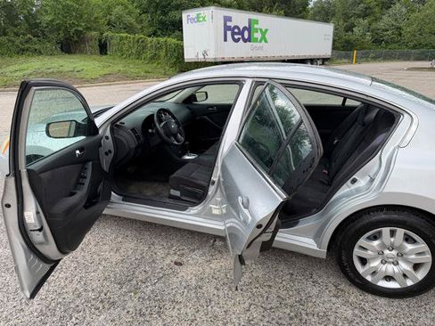 Used 2012 Nissan Altima 2.5 S FWD image 24