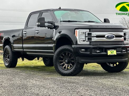 Used 2019 Ford F350 Limited image 1