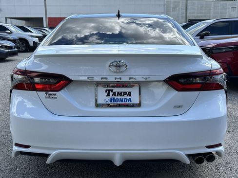 Used 2023 Toyota Camry SE image 9
