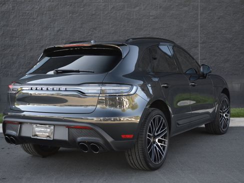 Certified 2026 Porsche Macan image 7