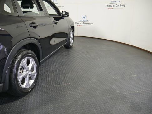 Used 2024 Honda HR-V LX image 4