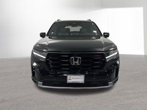 Used 2025 Honda Pilot TrailSport image 28