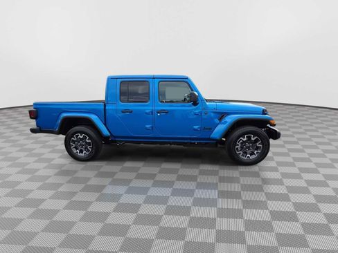 New 2026 Jeep Gladiator Sport AWD/4WD image 9