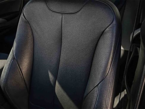 Used 2016 BMW 335i Gran Turismo xDrive image 28