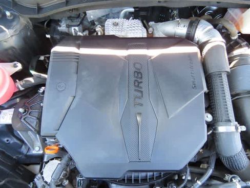 Used 2022 Hyundai Santa Cruz Limited AWD/4WD image 10