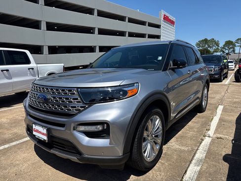 Used 2020 Ford Explorer Limited w/ Class III Trailer Tow Package RWD image 4