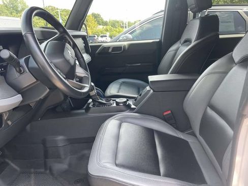 Used 2024 Ford Bronco Black Diamond AWD/4WD image 12