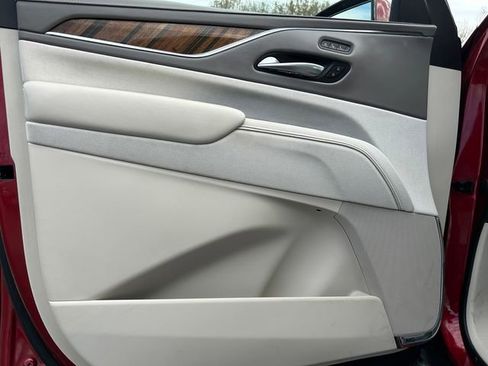 Used 2023 Cadillac Escalade Sport Platinum w/ LPO, ONYX Package image 21