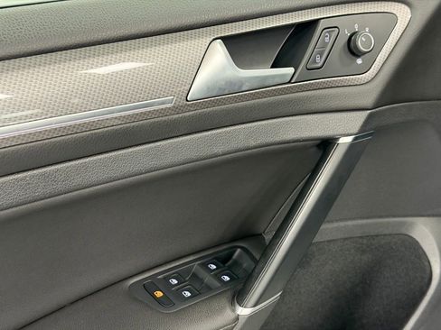 Used 2019 Volkswagen Golf Alltrack SE image 11